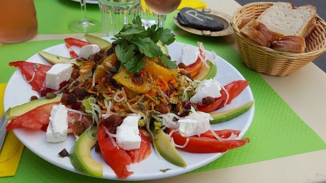 Le Soleil Brille pour Tout Le Monde